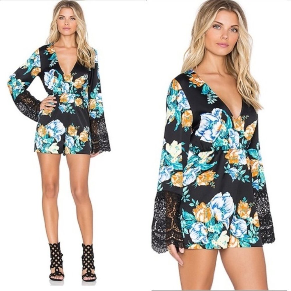 Minkpink Simply Bloom Lace Sleeve Romper Black